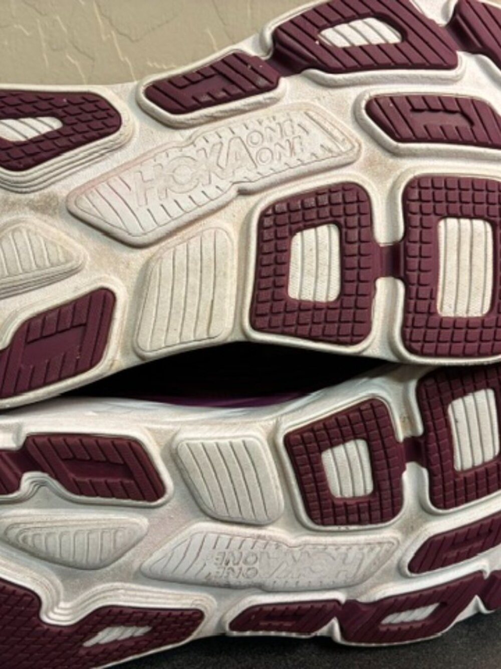 Hoka Z2435 Womens Purple One One Bondi 6 Running Shoes Size 9 - Picture 6 of 7